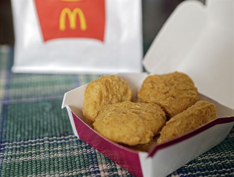 Kuecí nugetky McDonalds budou v USA bez umlých písad.