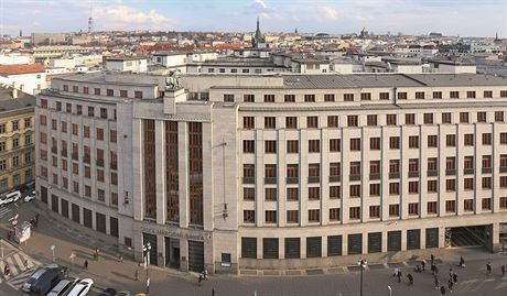 Budova eské národní banky je impozantn velká, ale uvnit psobí velice...