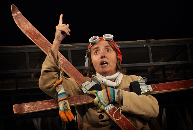 Bára Hrzánová v divadelní adaptaci bestselleru Ireny Douskové � Hrdý Bud�es.