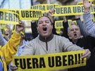 Protest proti taxislub Uber v argentinském Buenos Aires (4. kvtna 2016).