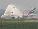 A od dne�n�ho dne u� pravideln�. A380 spole�nosti Emirates 1.5.2016.