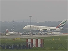 Airbus A380 dosedá na praském letiti