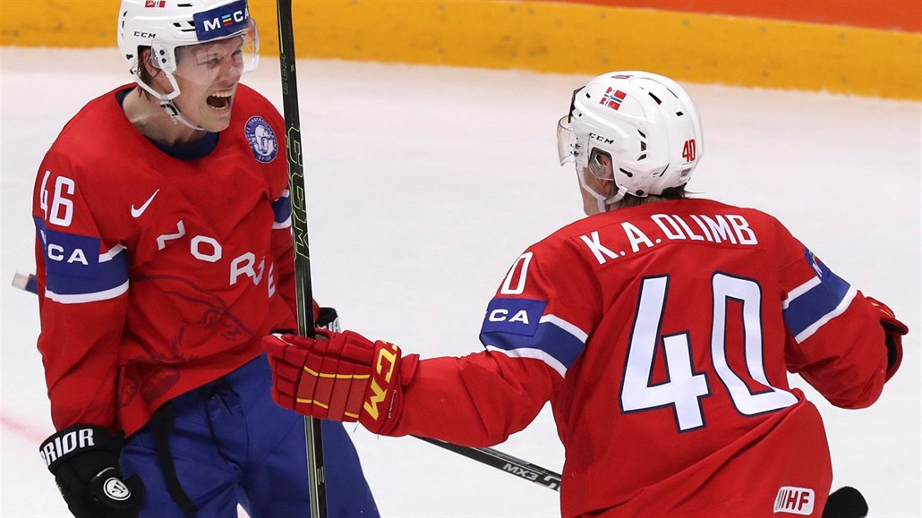 BRATRSKÁ RADOST. Nor�tí sourozenci Mathis Olimb (vlevo) a Ken Andre Olimb...