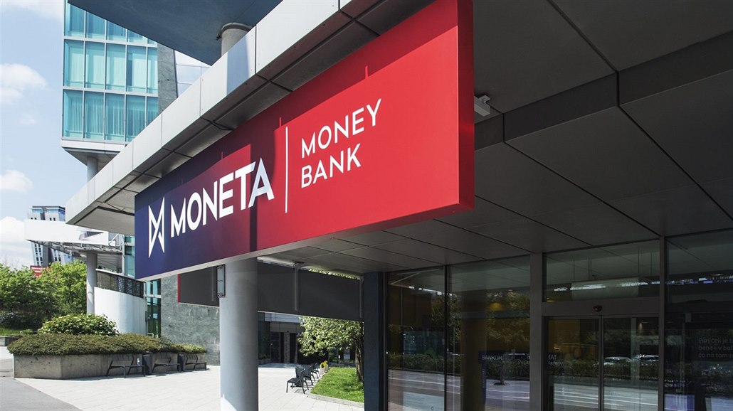 GE Money Bank se pejmenovala na Moneta Money Bank.