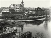 Břevnovský klášter a okolí kolem roku 1950.