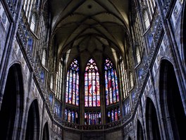 Stavba trojlodní gotické katedrály byla zahájena v roce 1344. Dokončena byla až roku 1929 k tehdy předpokládanému tisíciletému výročí úmrtí svatého Václava, zakladatele původního kostela.