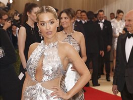 Rita Ora na Met Gala (New York, 2. kvtna 2016)