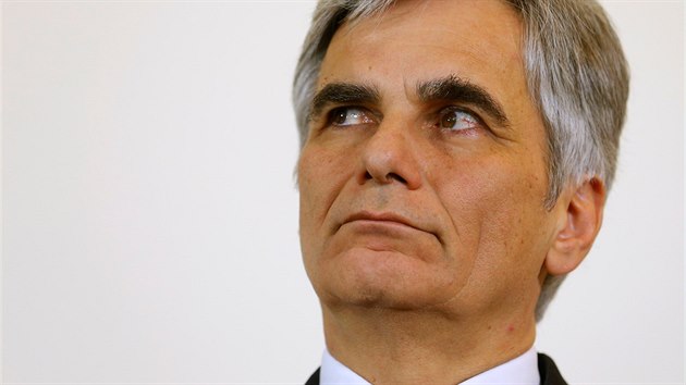 Rakousk kancl Werner Faymann ve tvrtek oznmil, e se rozhodl rezignovat na vechny sv funkce. (9. kvtna 2016)