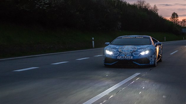 Spanil jzda celebrit Gumball 3000 projd eskem