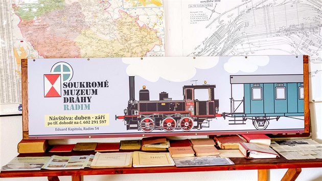 Sbírka obsahuje železniční literaturu i mapy.
