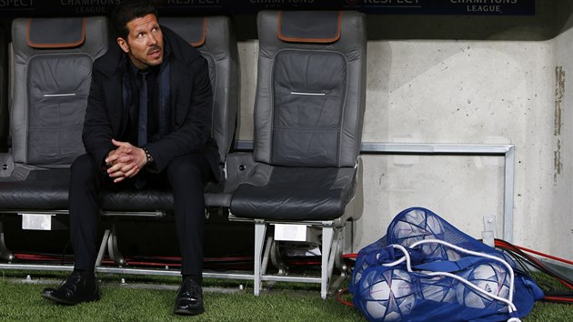 Diego Simeone z Atltika Madrid ped semifinlovou odvetou Ligy mistr v roce 2016