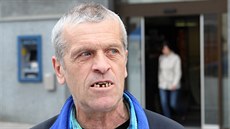 Lidi oslovoval Zden�k Ku�írek na jihlavském Masarykov� nám�stí. Na billboardy a...