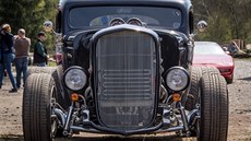 Sraz amerických bourák� JK Classics v Lu�né u Rakovníka