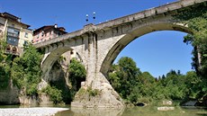 Souasná podoba mostu vznikla následkem pozdjích úprav.