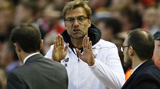 Liverpoolský trenér Jürgen Klopp  a Marcelino zt Villarrealu bhem semifinále...
