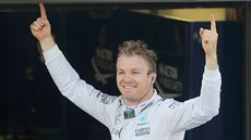 Nico Rosberg slaví v Soi u tvrtou výhru sezony.