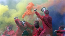 Fanouci Slavie bhem zápasu proti Bohemians.