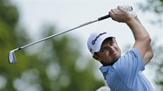 Justin Rose po odpalu na turnaji Wells Fargo Championship v Charlotte.