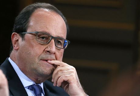 Francouzský prezident Francois Hollande jako první potvrdil, e se letadlo...