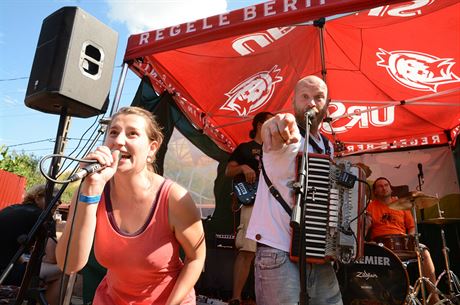 Poadatel festivalu oslovuj jen takov kapely, kter rdy cestuj,...