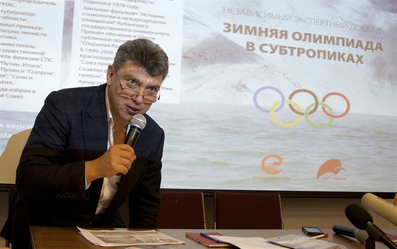 Známý opozičník Boris Němcov upozorňuje na korupci při přípravě olympijských...