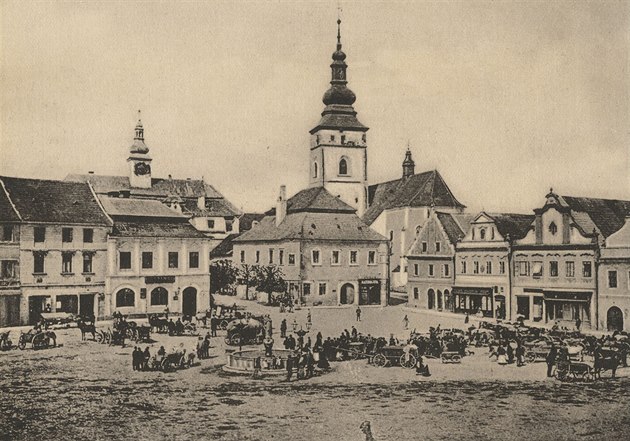 Centrum Pelhřimova kolem roku 1890 