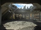 Následky náletu ve mst Binni v syrské provincii Idlíb (10. kvtna 2016)