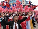 Sjezd Korejské strany práce v Pchjongjangu zakonil ohromný oslavný prvod...