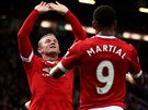 100. Wayne Rooney slaví gól do sít Bournemouthu, celkov stý na stadionu Old...
