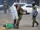 Pondlní protesty v Nairobi ukonil a tvrdý zásah policie (16. kvtna 2016)