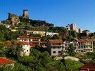 Zícenina hradu v Krujë se Skanderbegovým muzeem