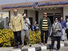 Blízcí pasaér ze zmizelého letadla EgyptAir ekají na nové informace na...
