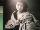 Múza Alfonse Muchy hereka Sarah Bernhardtová.