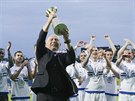 Trenér Karel Jarolím slaví s fotbalisty Mladé Boleslavi triumf v domácím poháru.