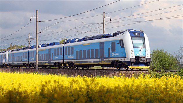 Moderní soupravy InterPanter jezdí přes Pardubický kraj na lince Praha - Brno. Kvalitou předčí starší rychlíky.