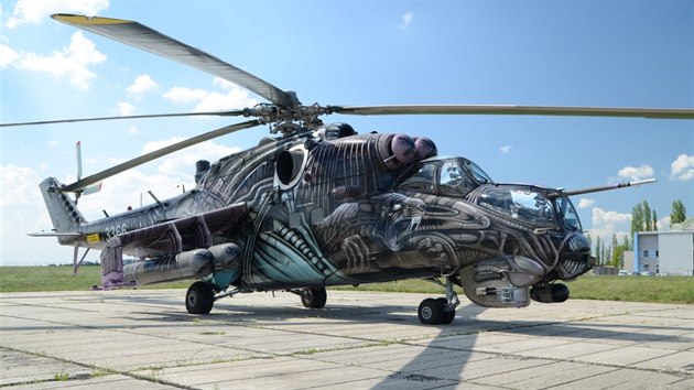 Vrtulník Mi-24/35 s názvem Alien Tiger 221. letky z Náměšti nad Oslavou.