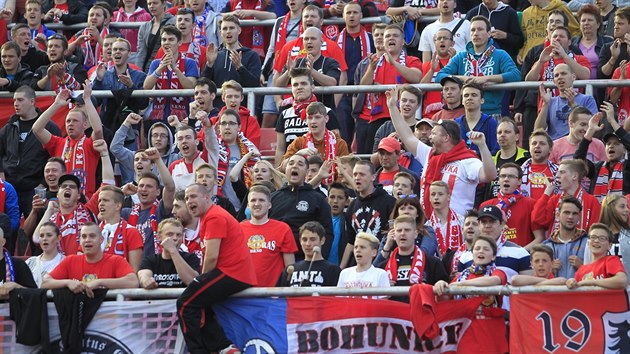 Na zápas Zbrojovky se Spartou dorazilo 10 200 diváků, což je největí ligová návštěva v novodobé historii stadionu v Srbské ulici. Brňané vyhráli 1:0.