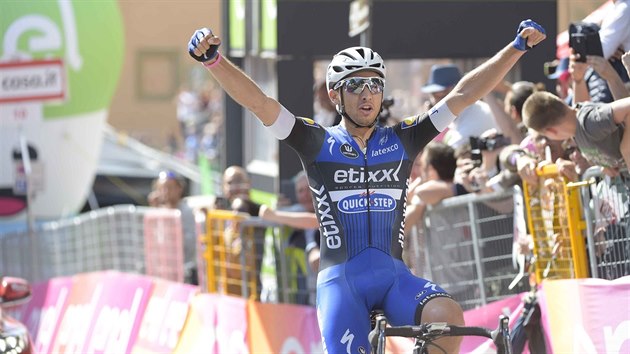 Gianluca Brambilla triumfln dojd do cle 8. etapy Gira.