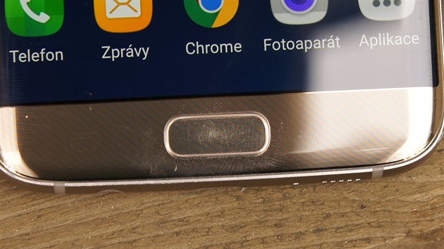 Pokrban domovsk tlatko u Samsungu Galaxy S7 edge