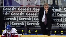 Zklamaný trenér Vladimír Vůjtek krátce po prohraném čtvrtfinále s USA, které...