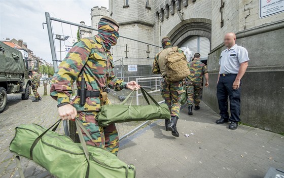 Belgické úady poslaly do bruselské vznice Saint-Gilles kvli stávce bacha...