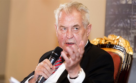 Prezident Miloš Zeman vystoupil jako řečník na pražském Žofínském fóru. (25....