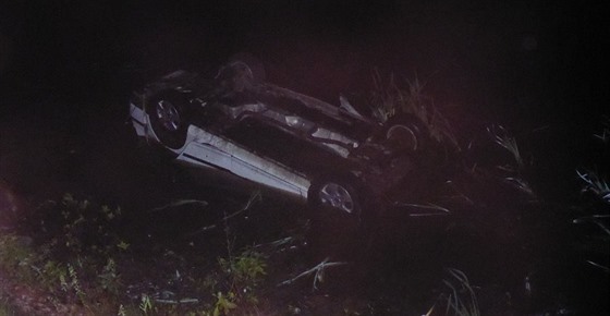 Opilý řidič sjel s autem do rybníka Vydýmač na Jindřichohradecku.