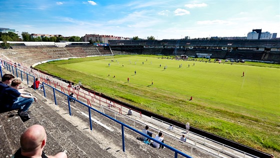 Starý stadion za Lužánkami.