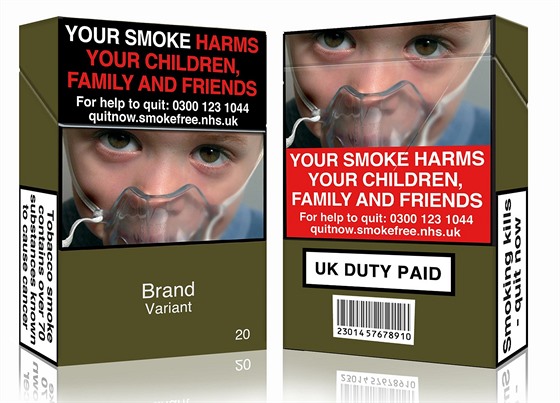 Jiné než jednotné krabičky cigaret už ve Velké Británii nekoupíte.