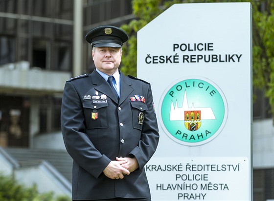Vedoucí Integrovaného operačního střediska plukovník Mgr. Petr Matějček.