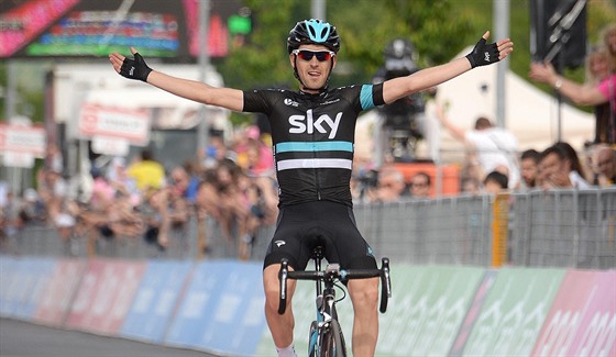 Mikel Nieve slav triumf ve 13. etap Gira.