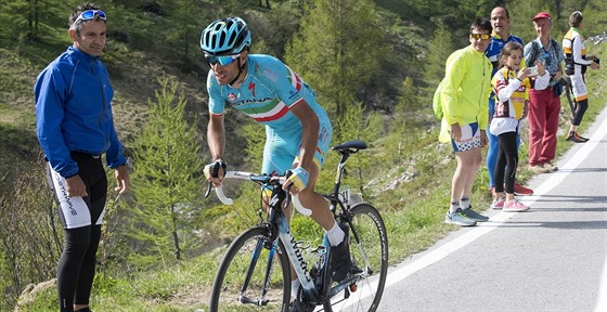 Vincenzo Nibali na trati 20. etapy Gira