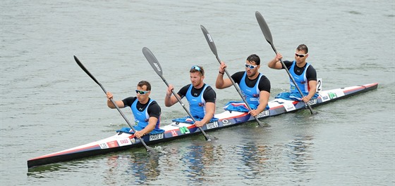 tykajak ve sloení (zleva) Daniel Havel, Jakub picar, Josef Dostál a Jan...