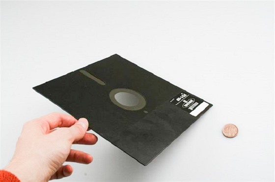 Osmipalcová disketa